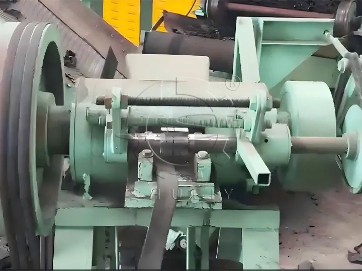 máy cắt khối lốp
