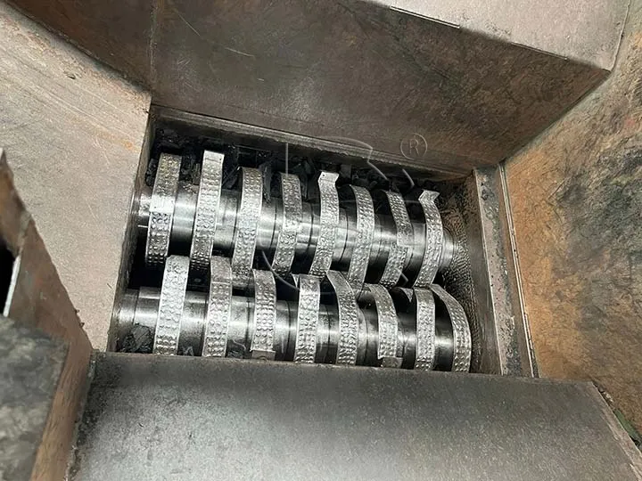 Blades of tyre shredding equipment