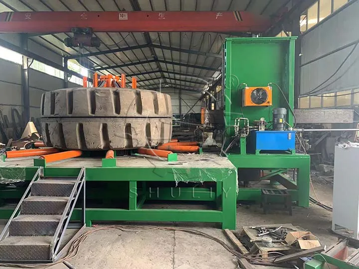Máy cắt vách bên lốp OTR cỡ lớn