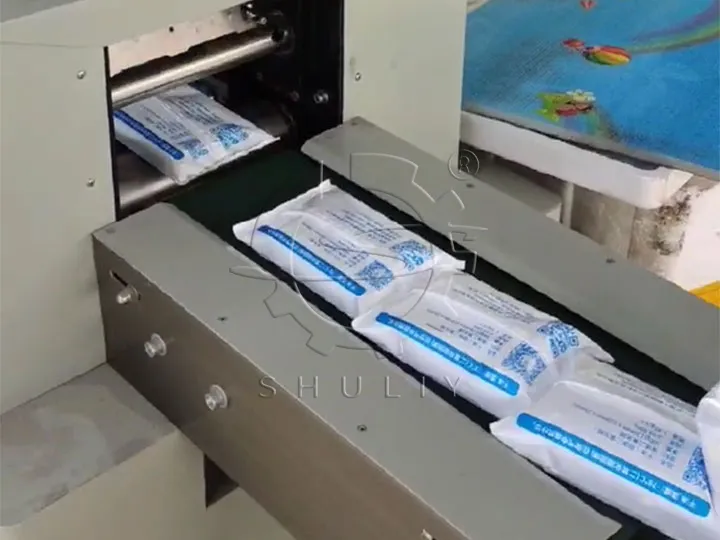 Pengemasan es kering