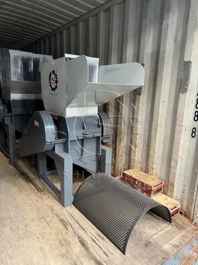 plastic shredder and screen
